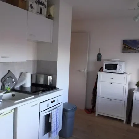 T2 Avec Balcon Et Ascenseur A - Fr-1-712-39